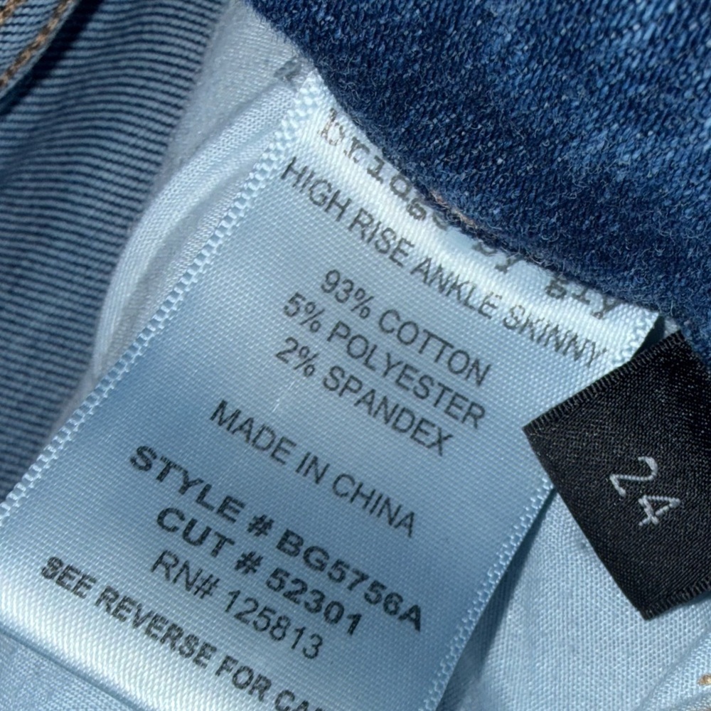 Bridge by GLY Elliott High Rise Skinny Jeans chewed hem Distressed Size 24 - Picture 8 of 8